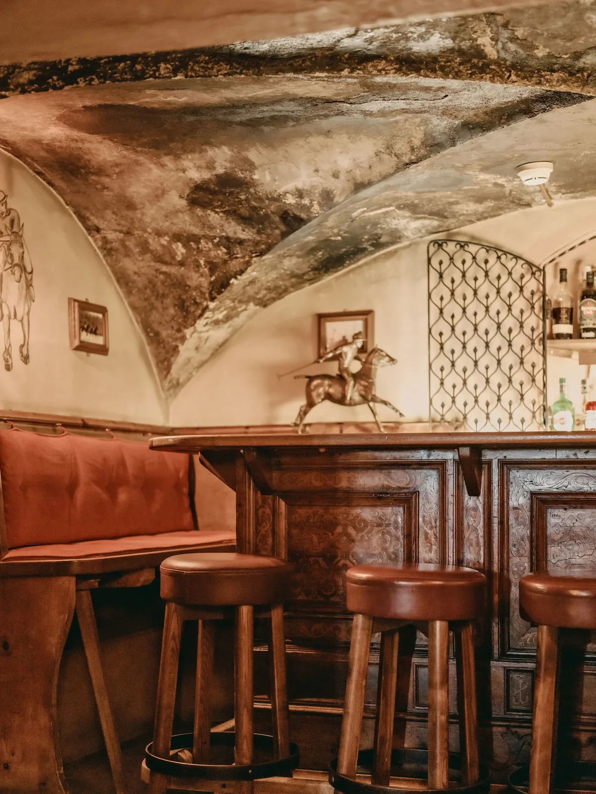 Polo Bar