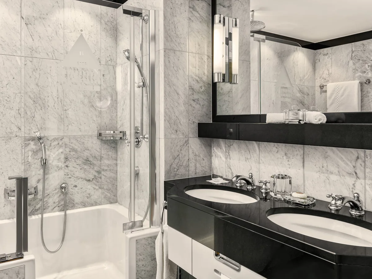 badrutts palace rooms deluxe double room lake view bathroom